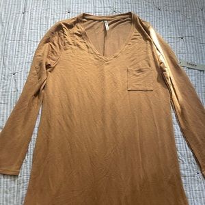 Tresics brand Long Sleep midi dress size L in mustard . New with tags